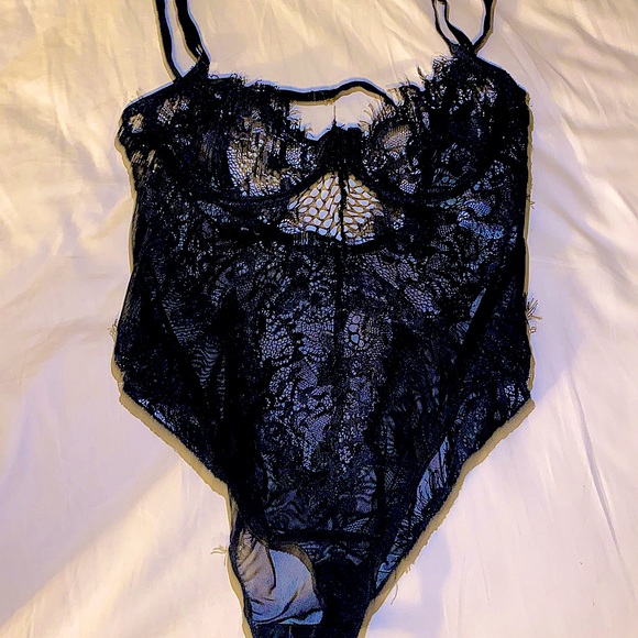 Want My Look Lace Bodysuit (Black) Size Small - Picture 6 of 13